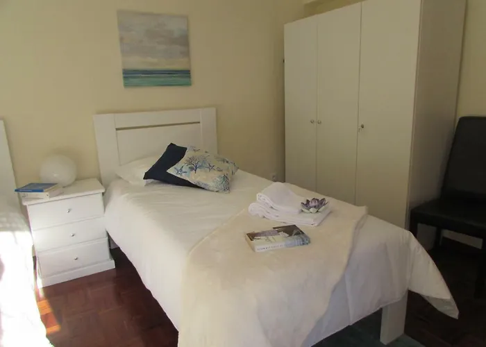 Bay House With Pool 1 Minute From The Appartamento São Martinho do Porto